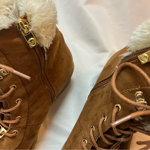 Michael Kors Myra Wendee Wedge Boot, size 5 - Picture 4 of 10